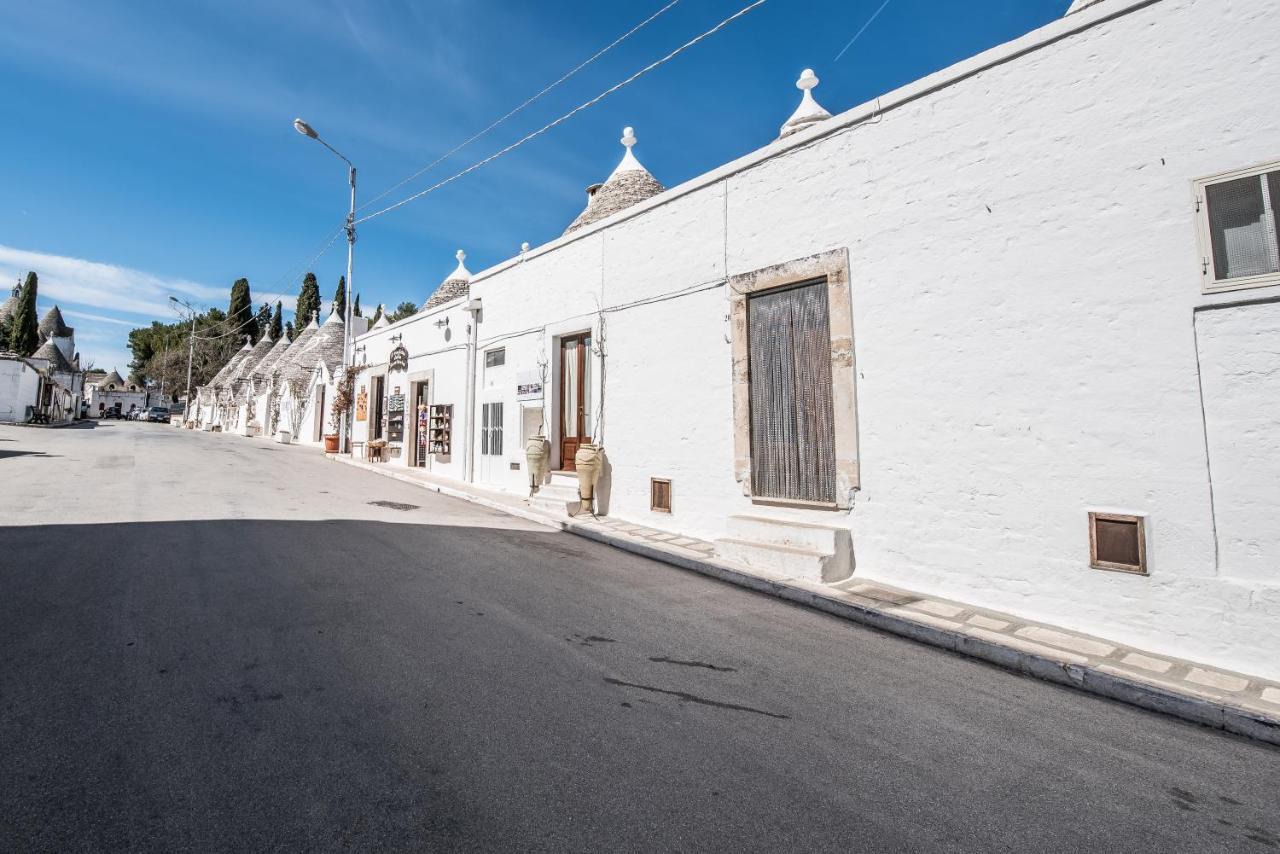 Trulli Antichi Mestieri - Widespread Trulli In The Historic Center Alberobello Exteriör bild